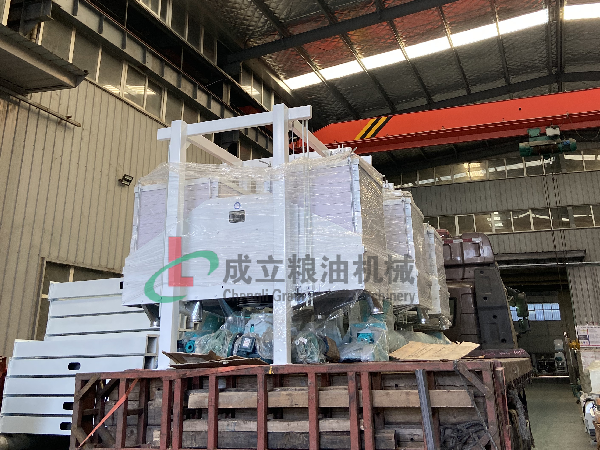 新疆日產(chǎn)30噸玉米加工設(shè)備，廠(chǎng)家發(fā)貨中